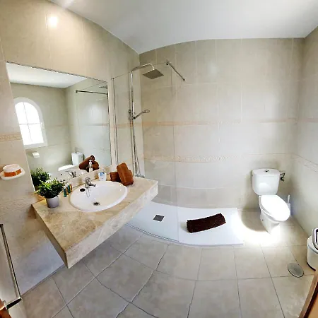 Vila Amarillo Golf House *