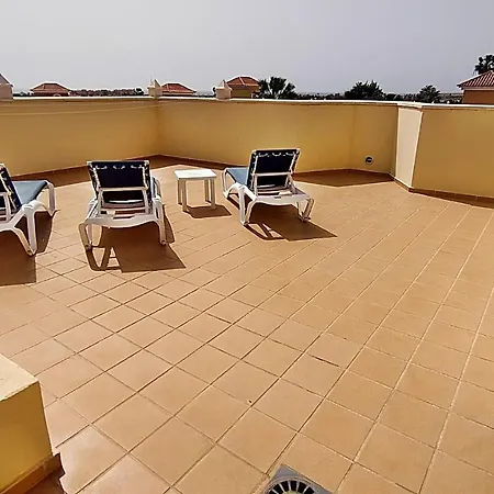 Vila Amarillo Golf House *
